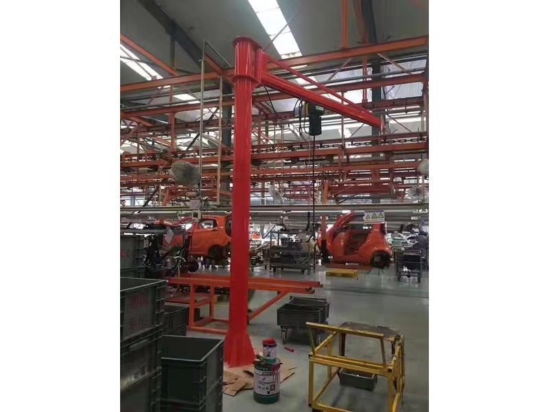 懸臂起重機使用現(xiàn)場 
